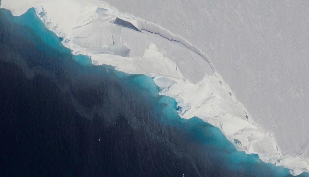 NASA encuentra cavidad del tamaño de 2/3 de Manhattan bajo un glaciar en la Antártida